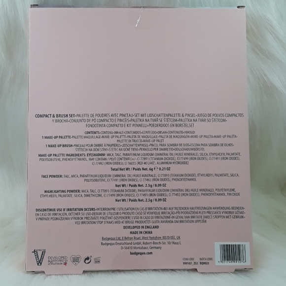 Body Collection England Compact & Brush Set. - Picture 3 of 7